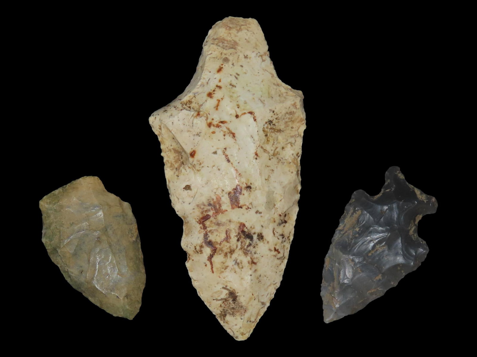 Group of 3 Arrowheads, Woodland & Archaic: Group of 3 Arrowheads, Woodland & Archaic
