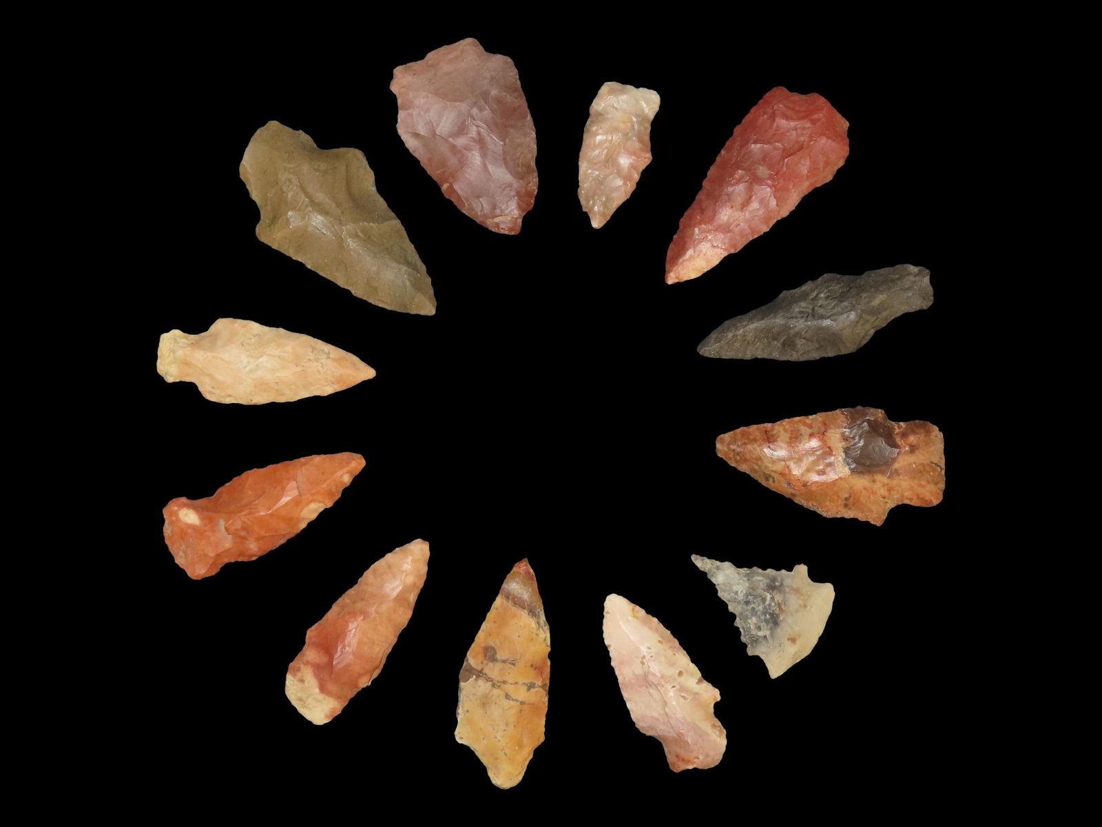 Set of 12 Mississippi Valley Arrowheads, Fort Payne, Dover & Tallahatchie Chert, Early: Set of 12 Mississippi Valley Arrowheads, Fort Payne, Dover & Tallahatchie Chert, Early Archaic/Woodland, 8000 BC - 200 BC, Northern Mississippi/Tennessee River Valley/North Alabama
