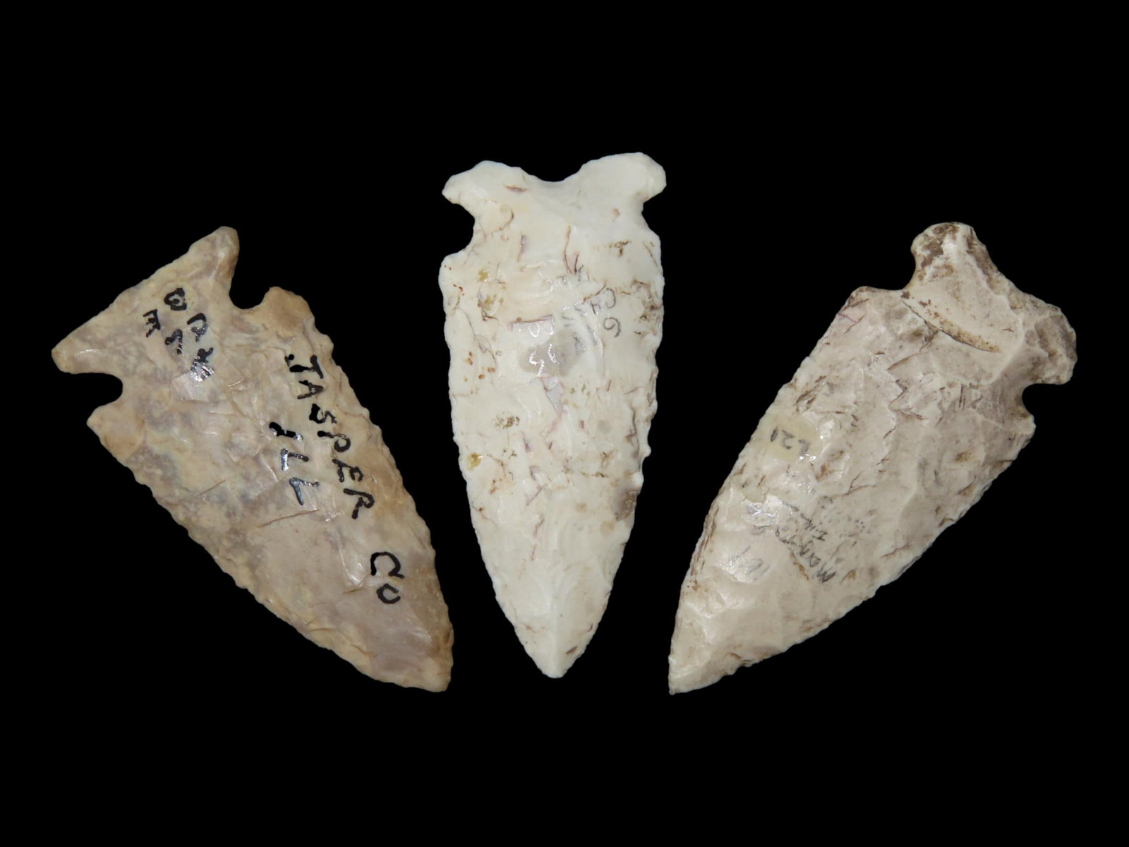 Group of 3 Arrowheads, Jasper Co., Illinois: Group of 3 Arrowheads, Jasper Co., Illinois