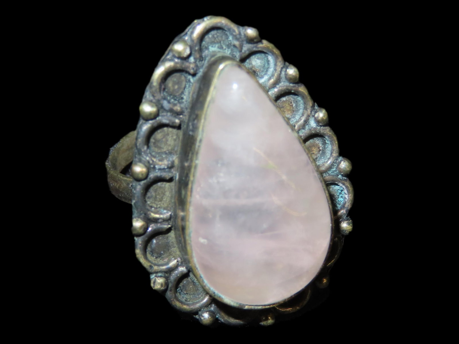 Size 8 Rose Quartz Teardrop Vintage Ring: Size 8 Rose Quartz Teardrop Vintage Ring