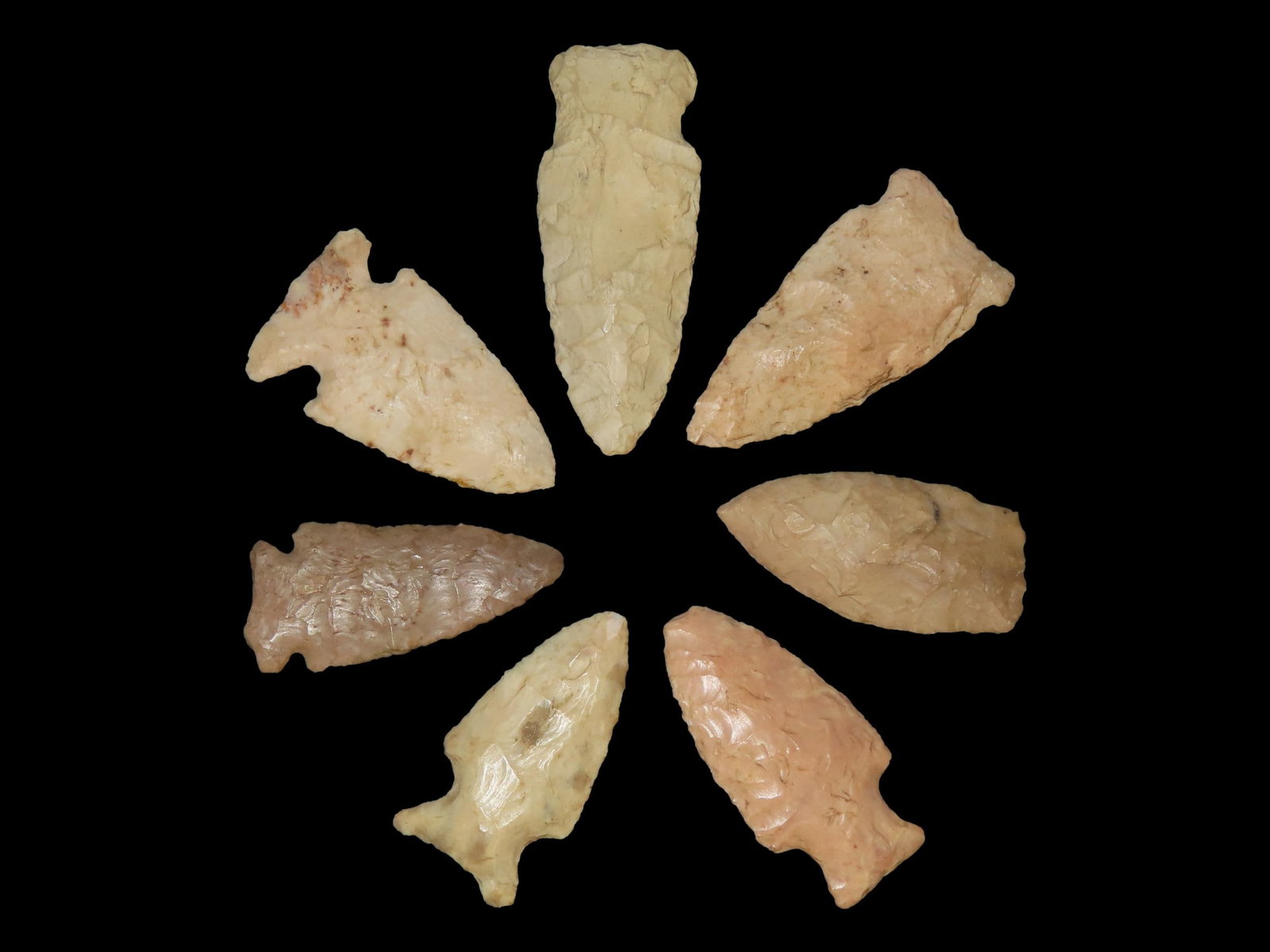 Grouping of 7 Arrowheads, Tablerock, Matanza, Misc. Pts., Illinois (1 of 18)