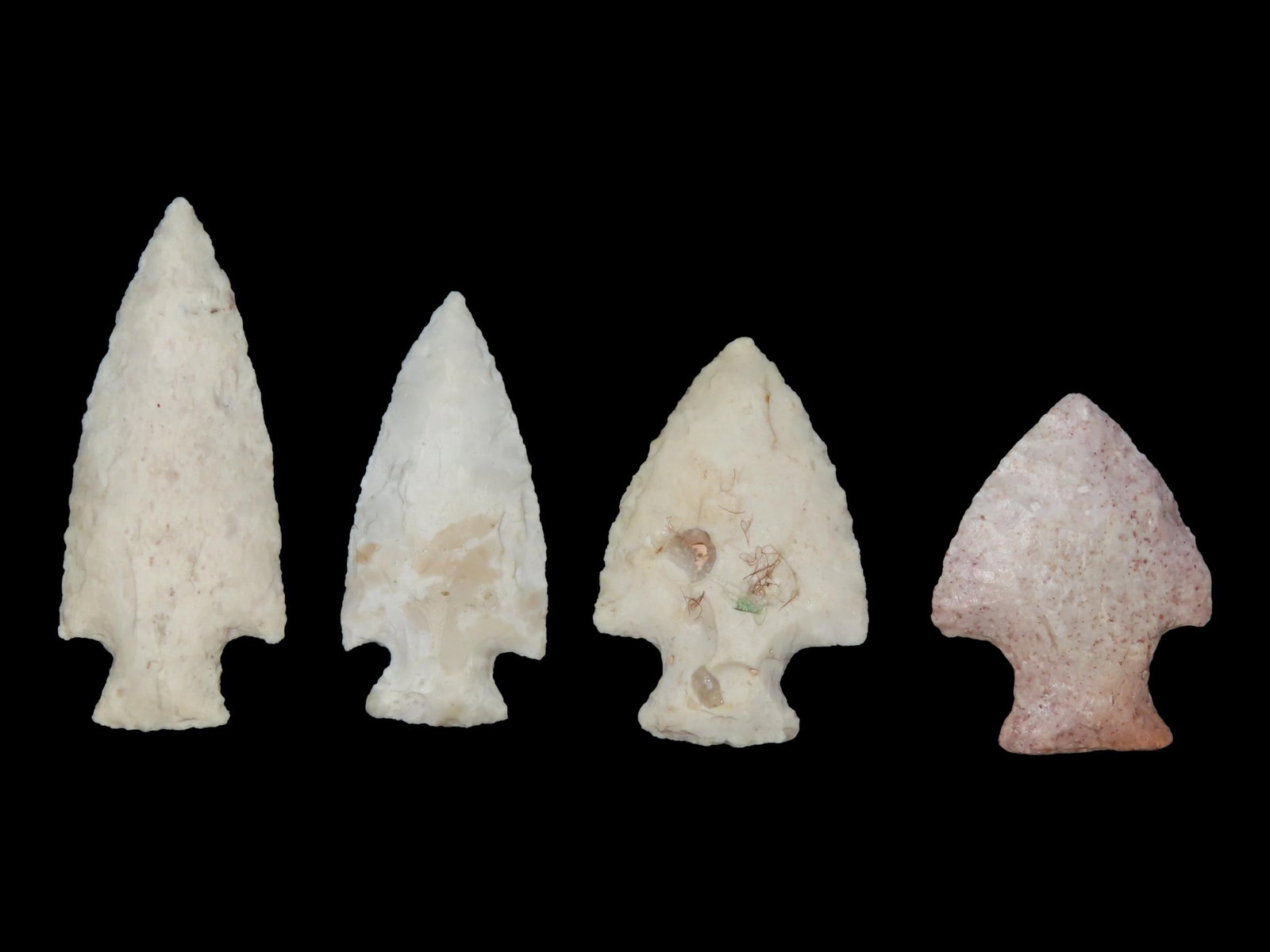 Grouping of 4 Arrowheads, Table Rocks, Central Illinois (1 of 6)