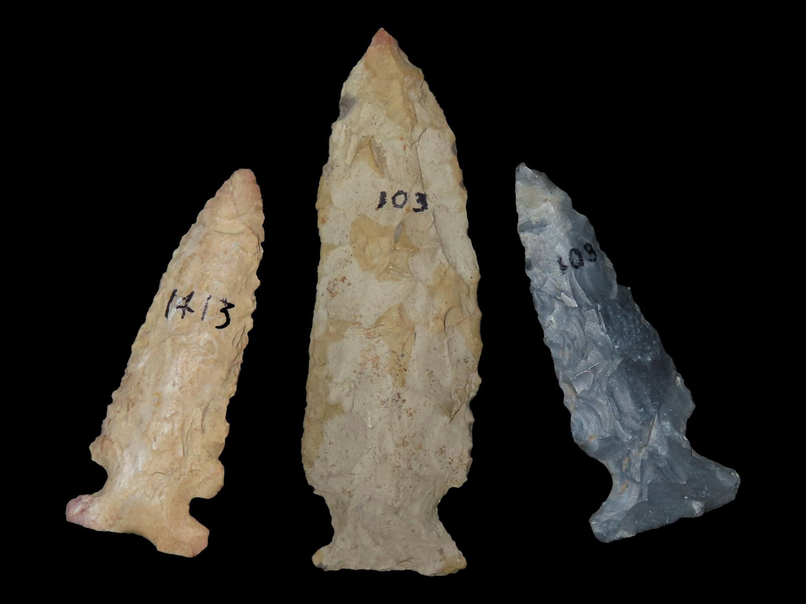 Grouping of 3 Arrowheads, All Side Notch Archaic Points, Ohio: Grouping of 3 Arrowheads, All Side Notch Archaic Points, Ohio