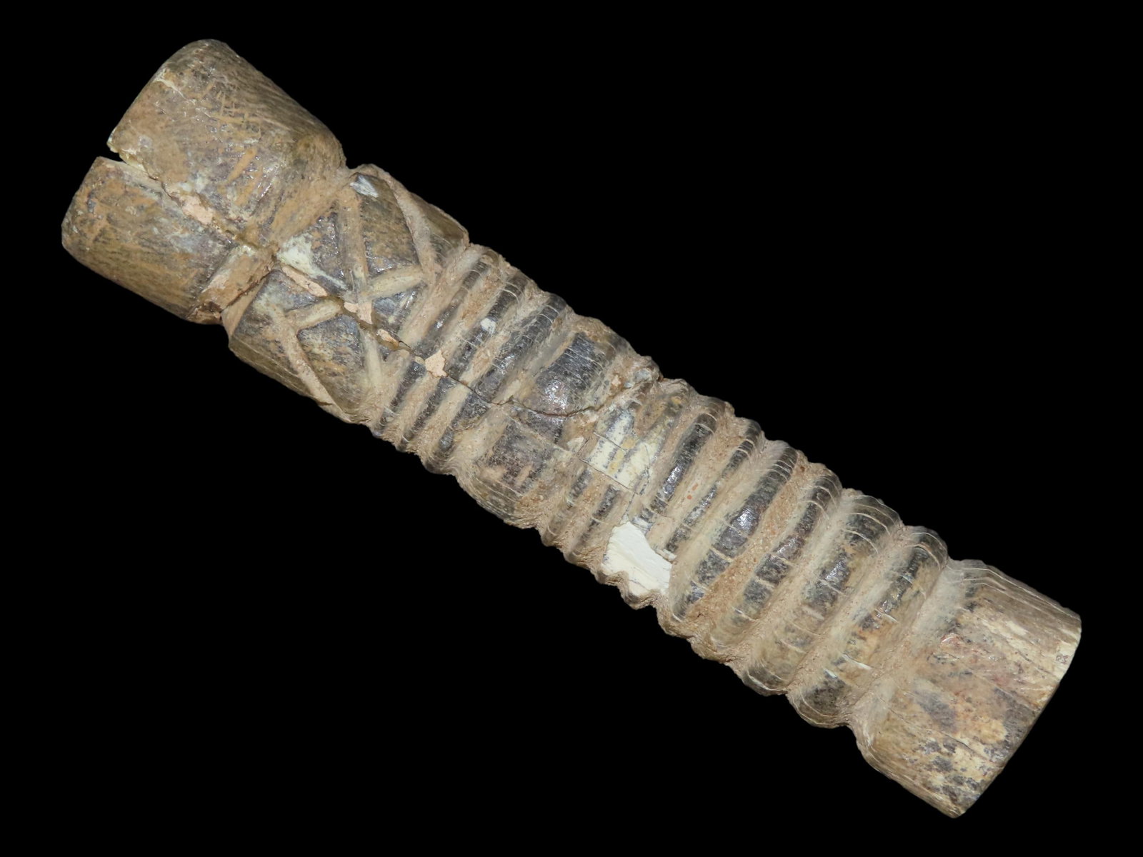 4 3/4?? x 3/4?? Ancient Egyptian Detailed Engraved Bone Sword Handle (1 of 11)