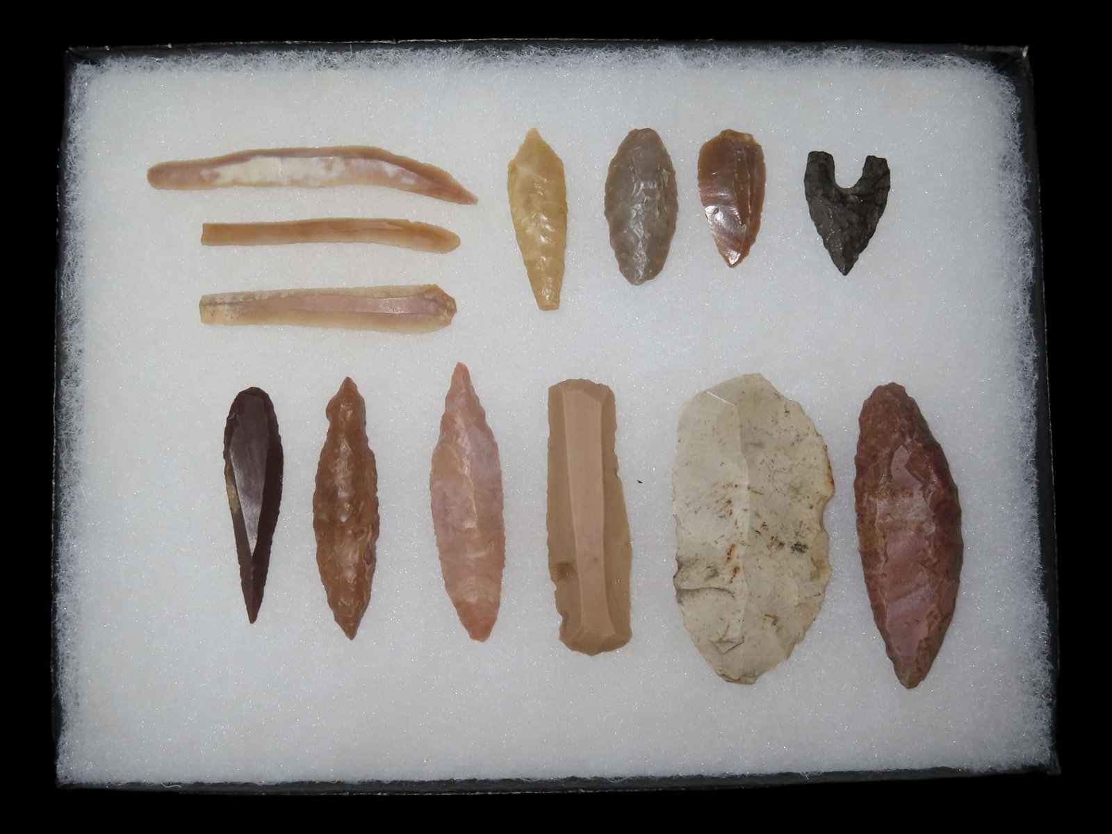 Lot of Neolithic Points and Artifacts from Fayum Lake Basin, Egypt, Paper Info Included (1 of 7)