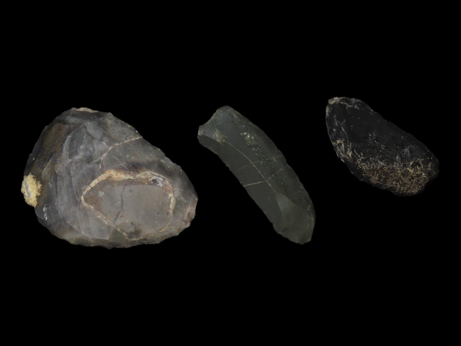 Lot of 3 Eskimo Flint Scrapers, Bering Sea, Alaska: Lot of 3 Eskimo Flint Scrapers, Bering Sea, Alaska