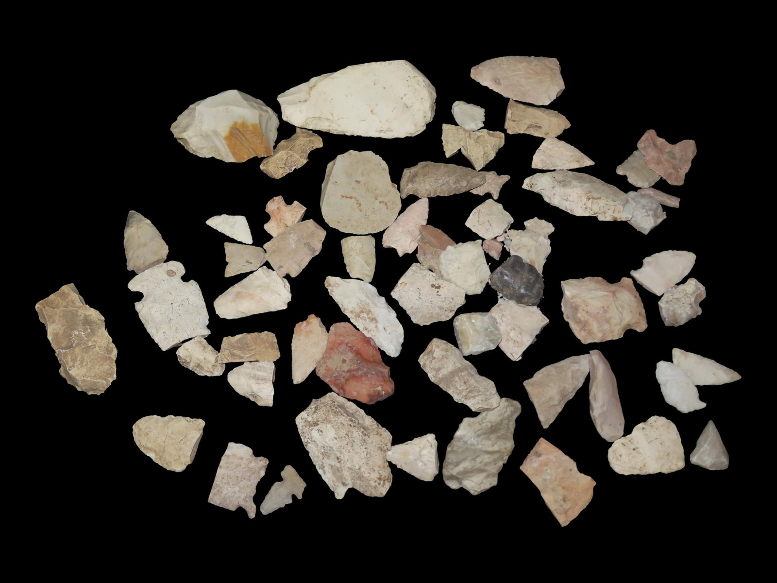 Lot of Common Arrowheads and Broken Points, DeKalb Co., Illinois (1 of 9)