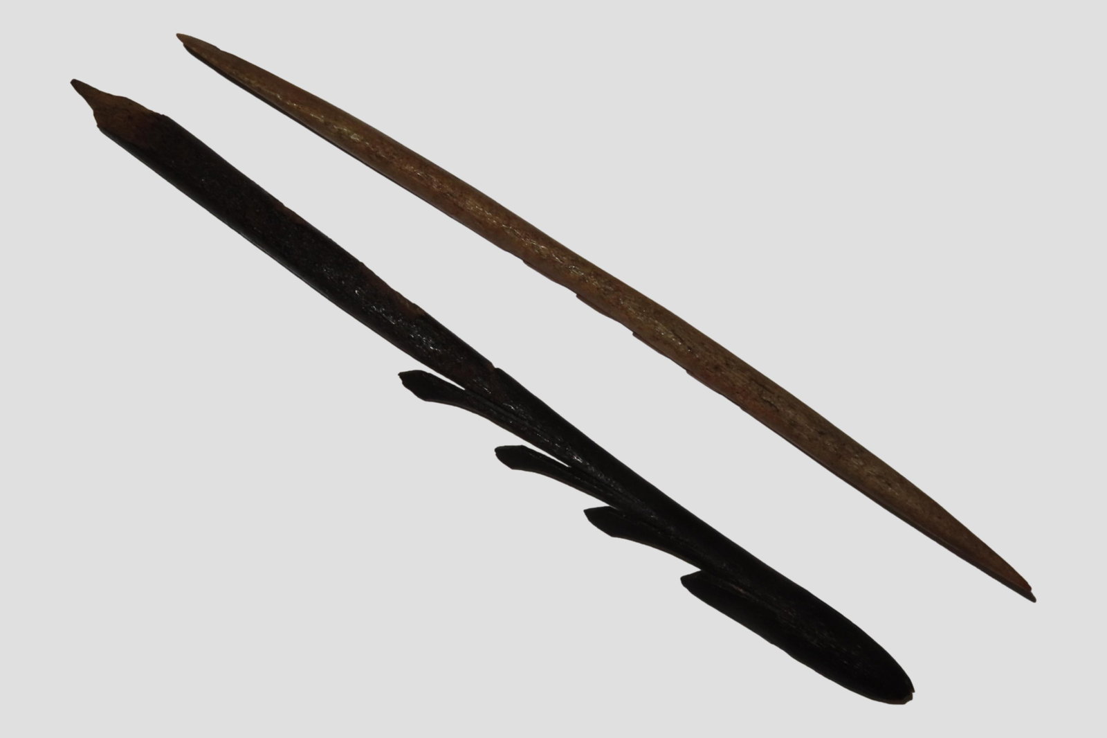 Lot of 2 Eskimo Harpoon Tips, Longest 7 1/8", Bering Strait, Alaska: Lot of 2 Eskimo Harpoon Tips, Longest 7 1/8", Bering Strait, Alaska
