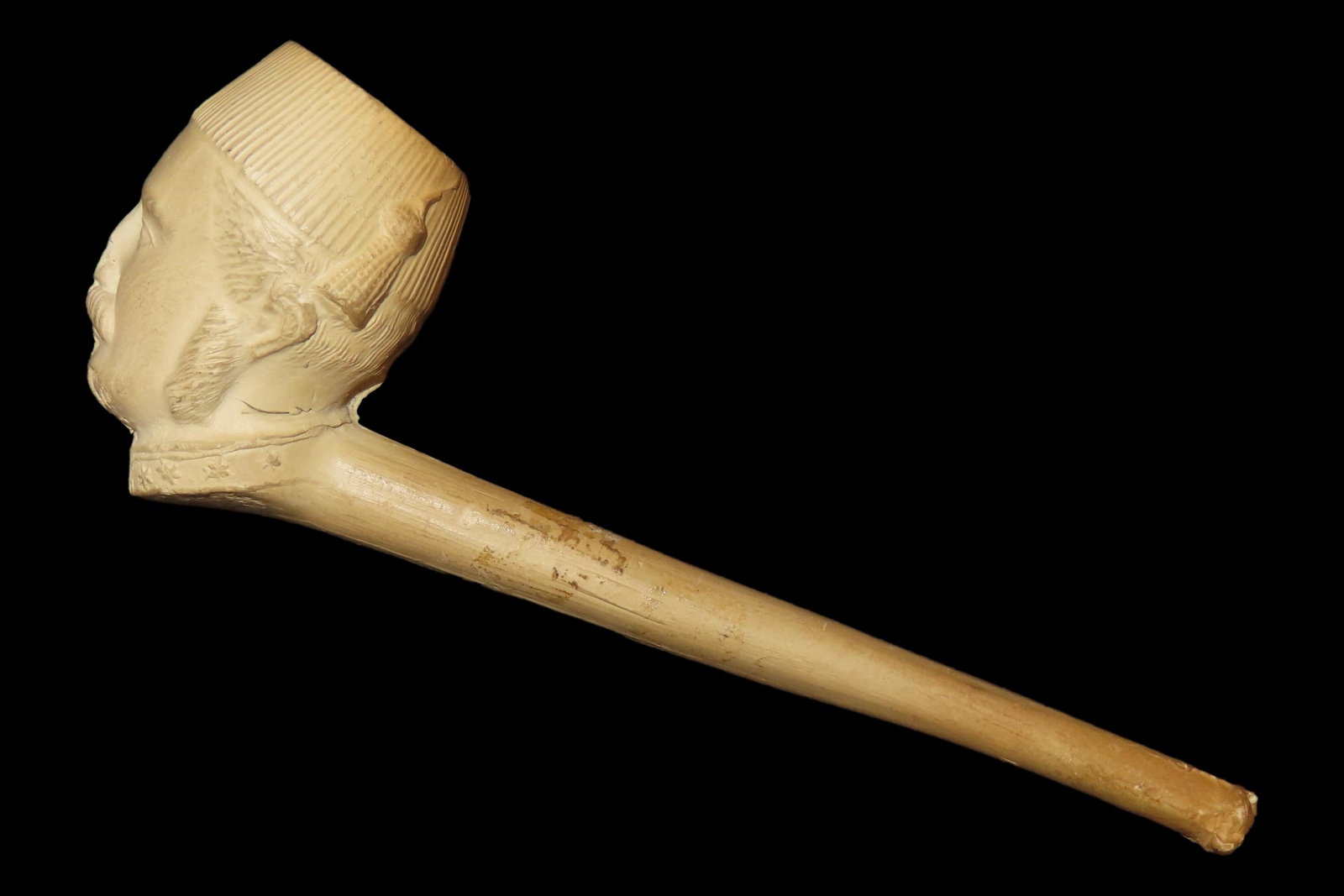 Nice 4 7/8" Civil War Era Soldier Effigy Trade pipe found in Virginia. Fully Intact Dug example with (1 of 6)