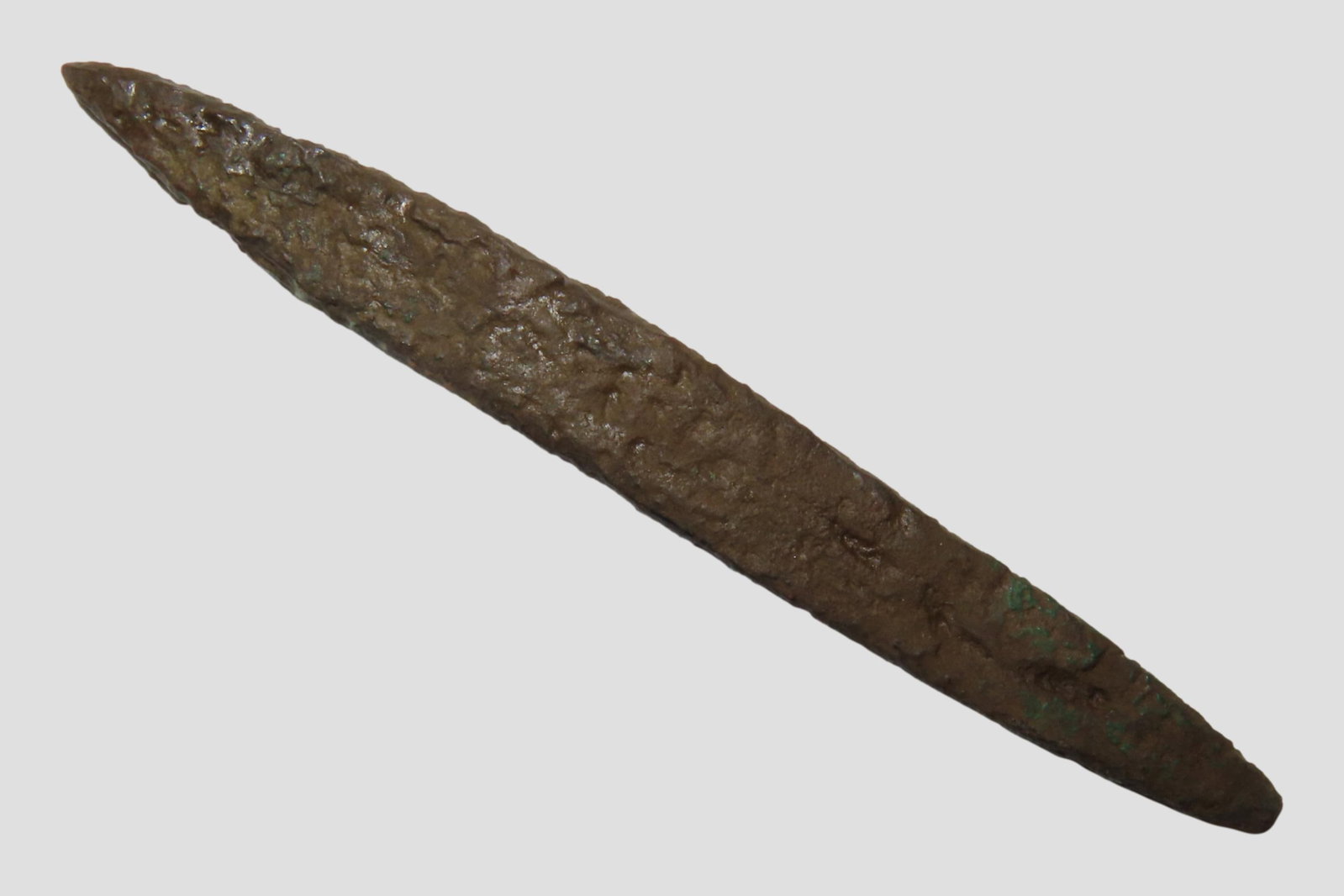 Nice 2 7/8" Square sided Copper Awl / Pin / Needle found in Minnesota. Very well shaled example with: Nice 2 7/8" Square sided Copper Awl / Pin / Needle found in Minnesota. Very well shaled example with heavy no brainer patina.