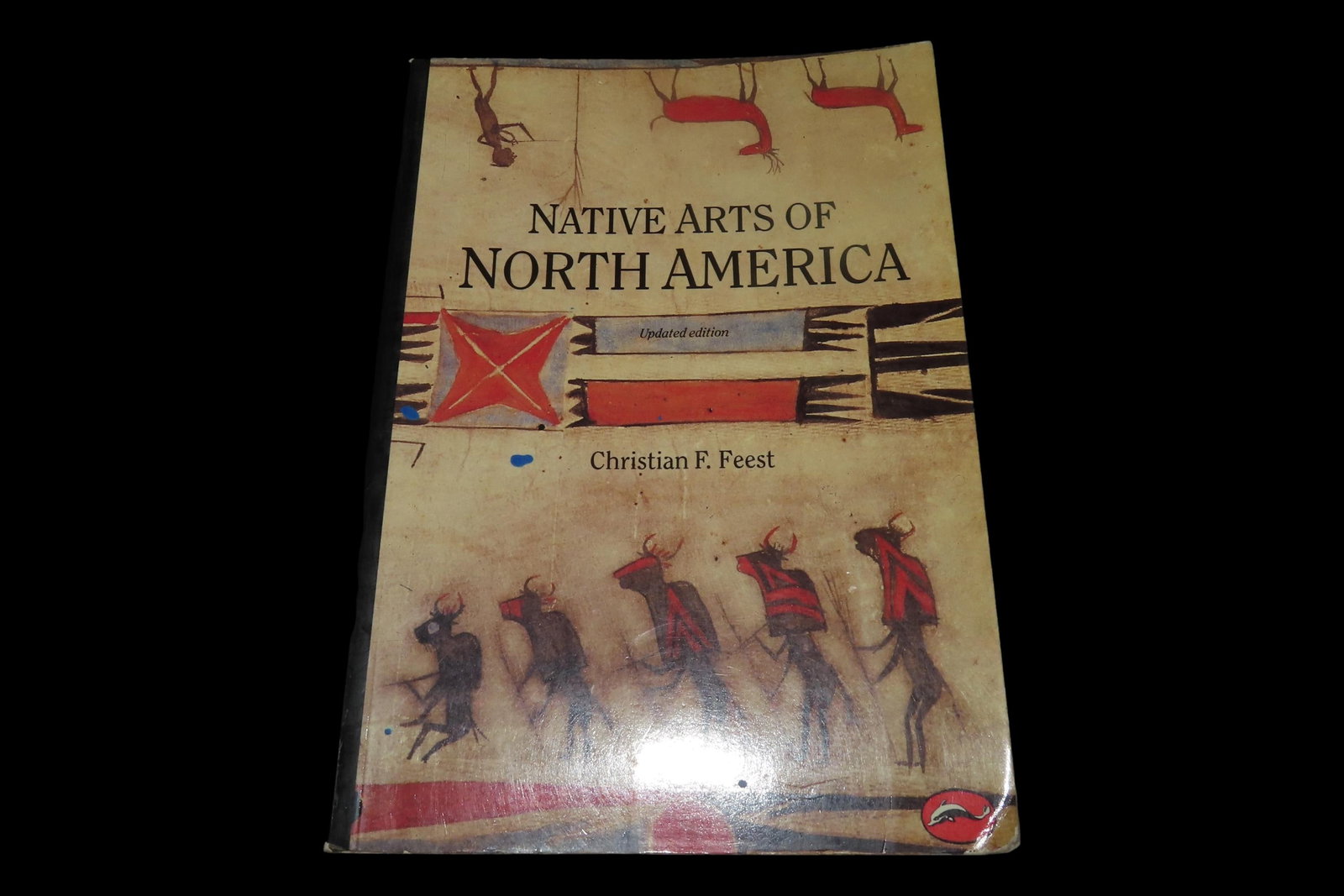 NATIVE ARTS OF NORTH AMERICA, 216 PAGES WITH 193 PICS & ILLUSTRATIONS OF POTTERY, BEADWORK, BASKETS, (1 of 8)