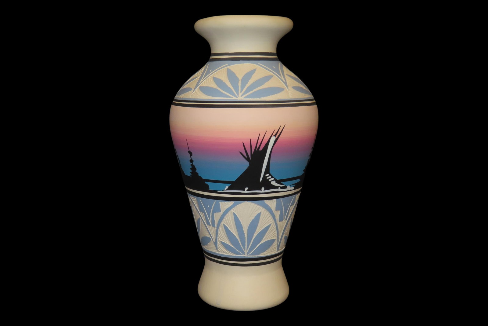 Beautiful Southwest Navajo Indians Pottery Vase / Jar / Bowl. Original Hand Painted Example. Signed (1 of 7)