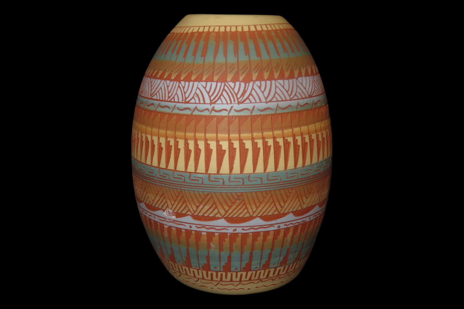 Beautiful Southwest Navajo Indians Pottery Vase / Jar / Bowl. Original Hand Painted / hand Etched: Beautiful Southwest Navajo Indians Pottery Vase / Jar / Bowl. Original Hand Painted / hand Etched Example. Signed on Bottom.