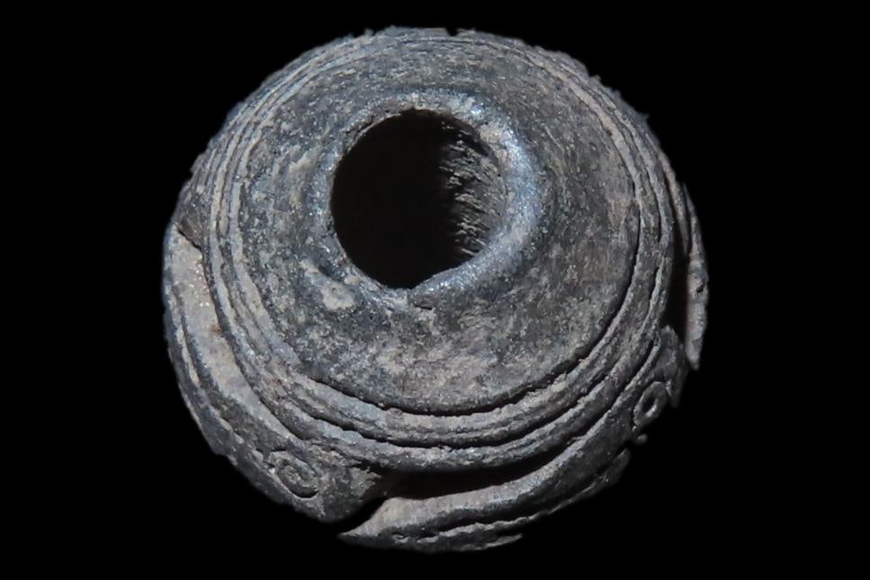 Amazing Bird Effigy Bead, Pre-Columbian, Intricately Carved with 4 Bird Heads around the sides. (1 of 4)