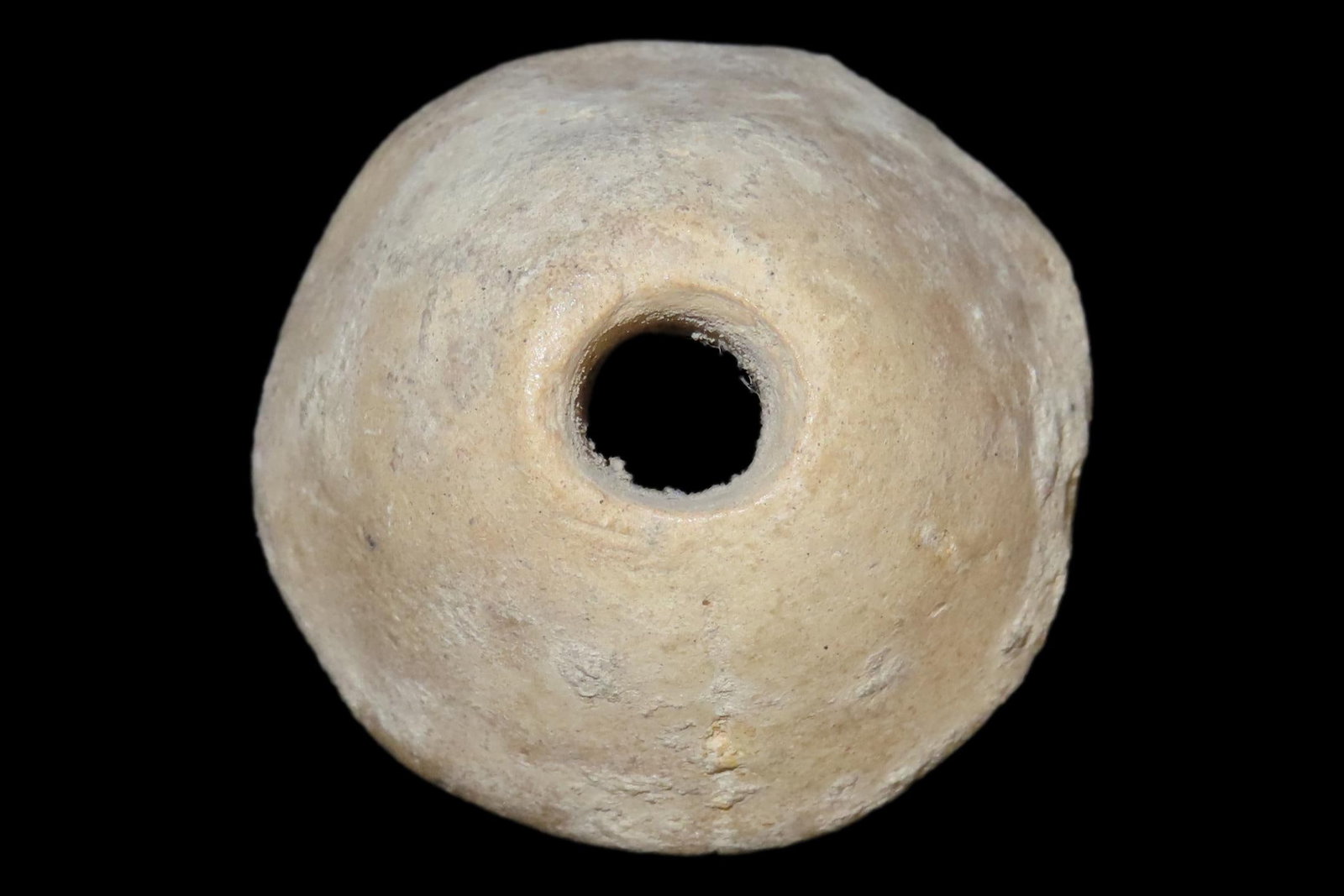 Amazing Pre-Columbian Clay Ear Spool found in West Mexico. Great shape and nice patina. (1 of 4)