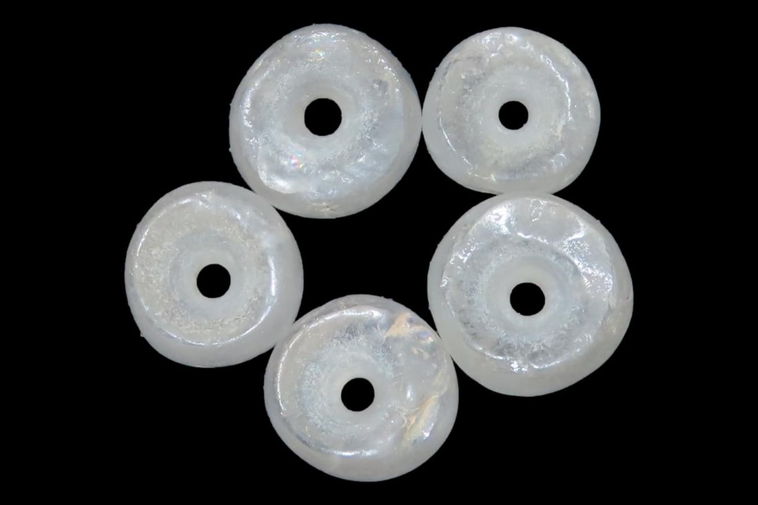 Lot of 5 Crystal Clear Quartz Barrel Beads found in Guetmala. Mayan / Olmec, Painstakingly shaped, (1 of 3)