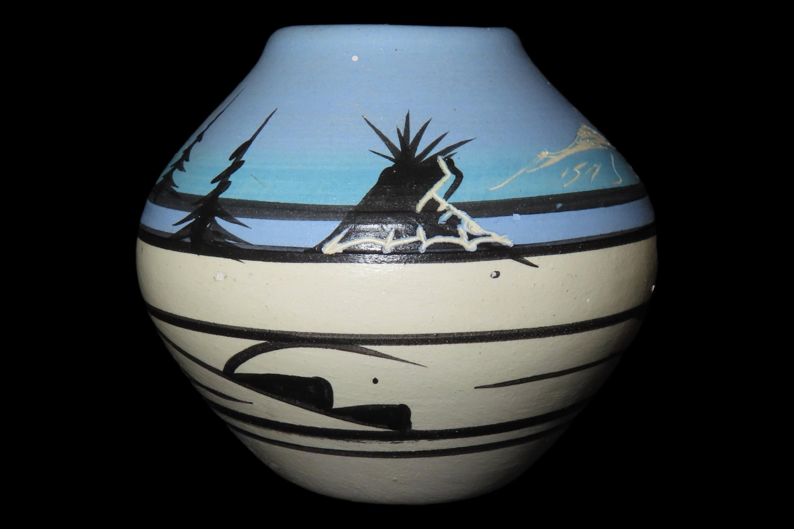 Beautiful Southwest Navajo Indians Pottery Vase / Jar / Bowl. Original Hand Painted / Hand Etched: Beautiful Southwest Navajo Indians Pottery Vase / Jar / Bowl. Original Hand Painted / Hand Etched Example. Signed on Bottom.