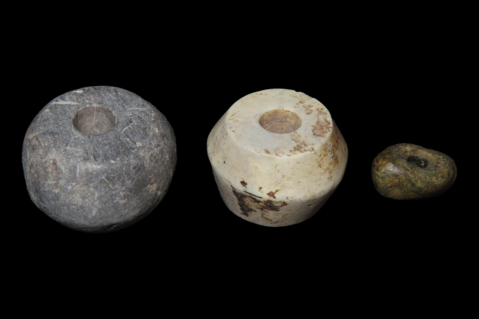 Lot of 3 Pre-Columbian Mayan Stone Beads / Pendant. Guatemala. (1 of 5)