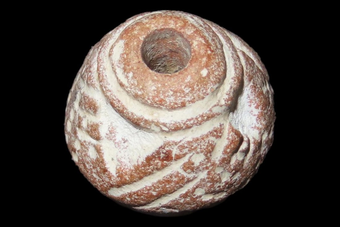 Nice Bird Effigy Bead, Pre-Columbian, Very Intricate Bird Engraved on Both Sides, Great Detailed (1 of 4)
