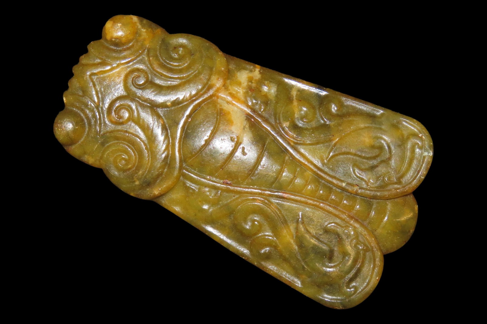Nice Antique Chinese Hongshan Culture Jade Effigy Pendant, Hand Made Example.: Nice Antique Chinese Hongshan Culture Jade Effigy Pendant, Hand Made Example.