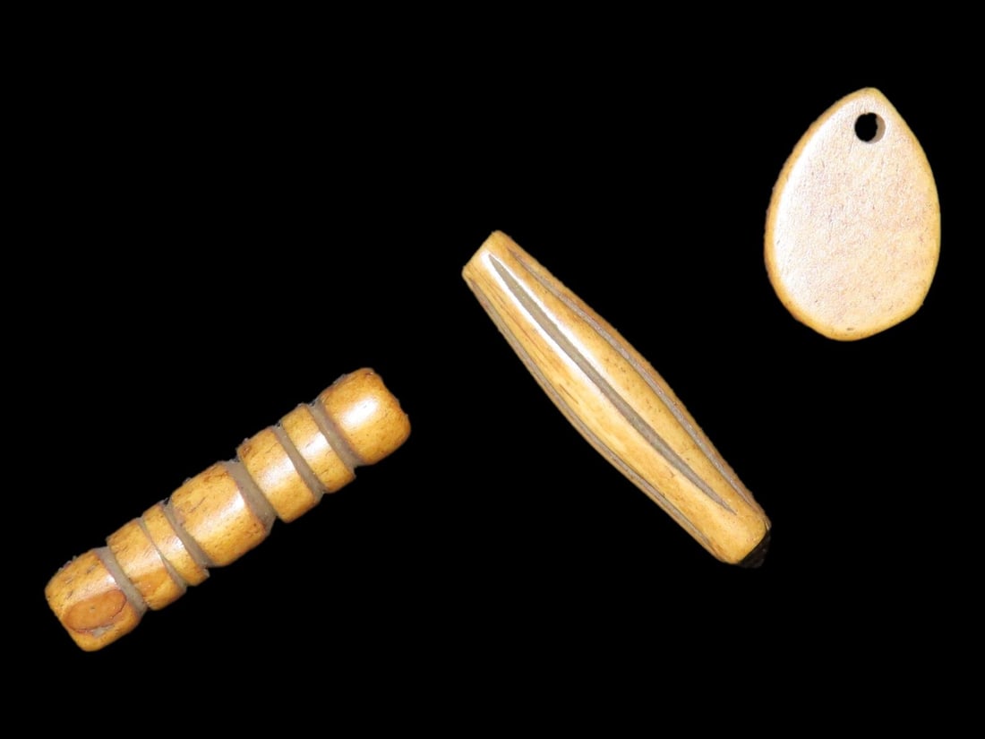 Bone Pendant & Engraved Beads found in South Dakota. Highly Polished Examples, Mandan Culture, Circa (1 of 3)