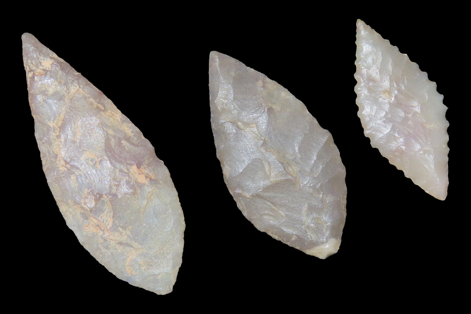 Nice lot of Higher Grade African Neolithic Bipoint Willowleaf Blades / Arrowheads, Africa. Once (1 of 14)