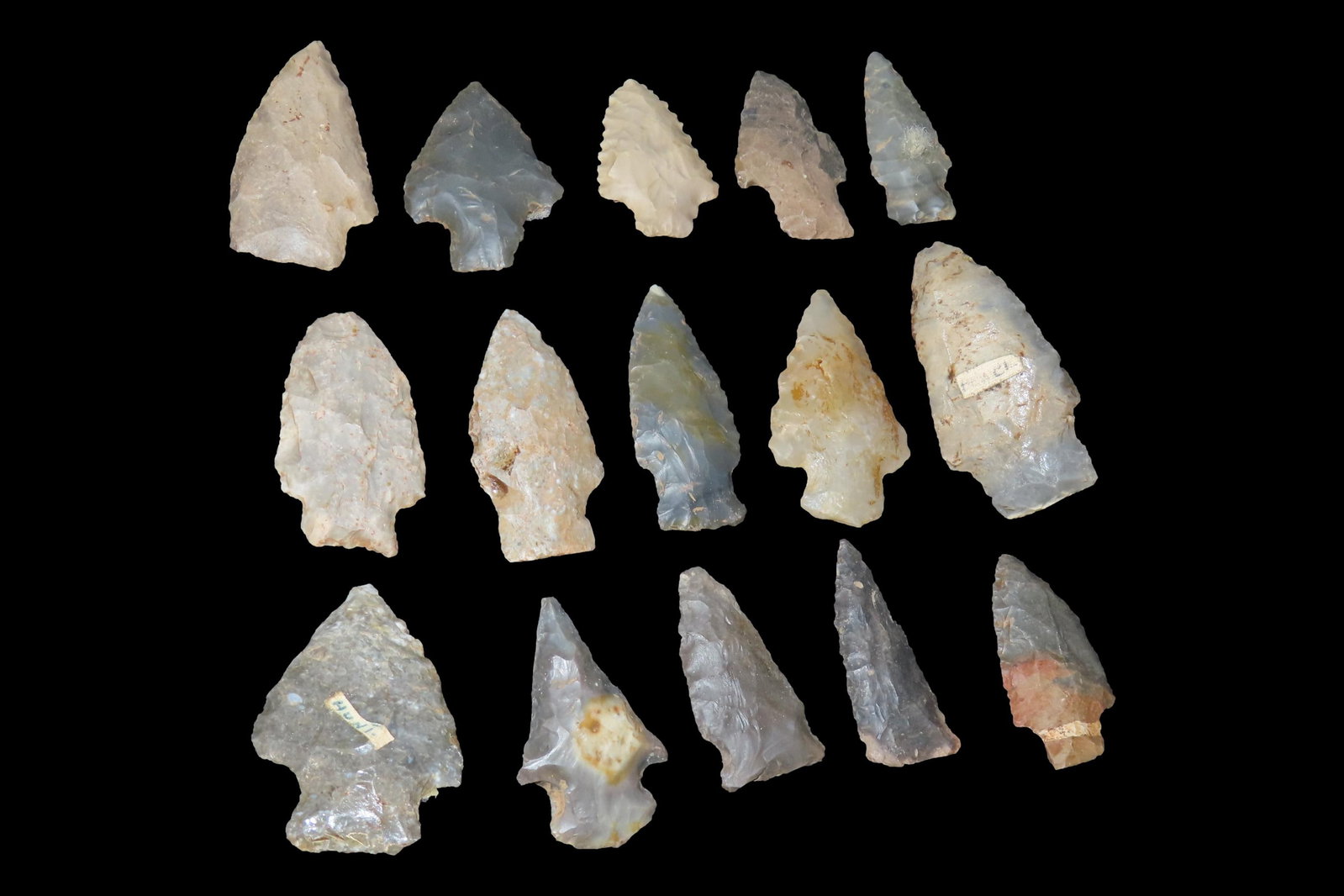 Lot of 15 Woodland and Archaic Arrowheads, Tennessee: Lot of 15 Woodland and Archaic Arrowheads, Tennessee