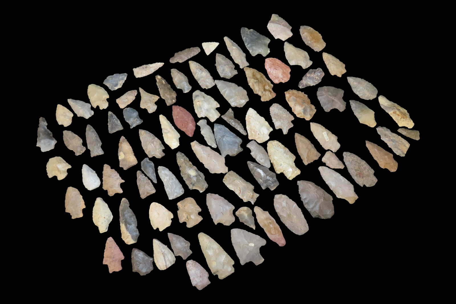Lot of Miscellaneous Woodland and Archaic Arrowheads, Tennessee: Lot of Miscellaneous Woodland and Archaic Arrowheads, Tennessee