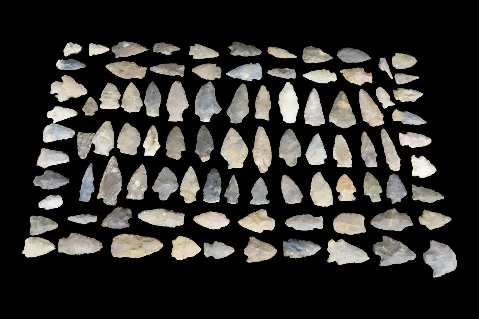 Lot of Miscellaneous Woodland and Archaic Arrowheads, Tennessee: Lot of Miscellaneous Woodland and Archaic Arrowheads, Tennessee