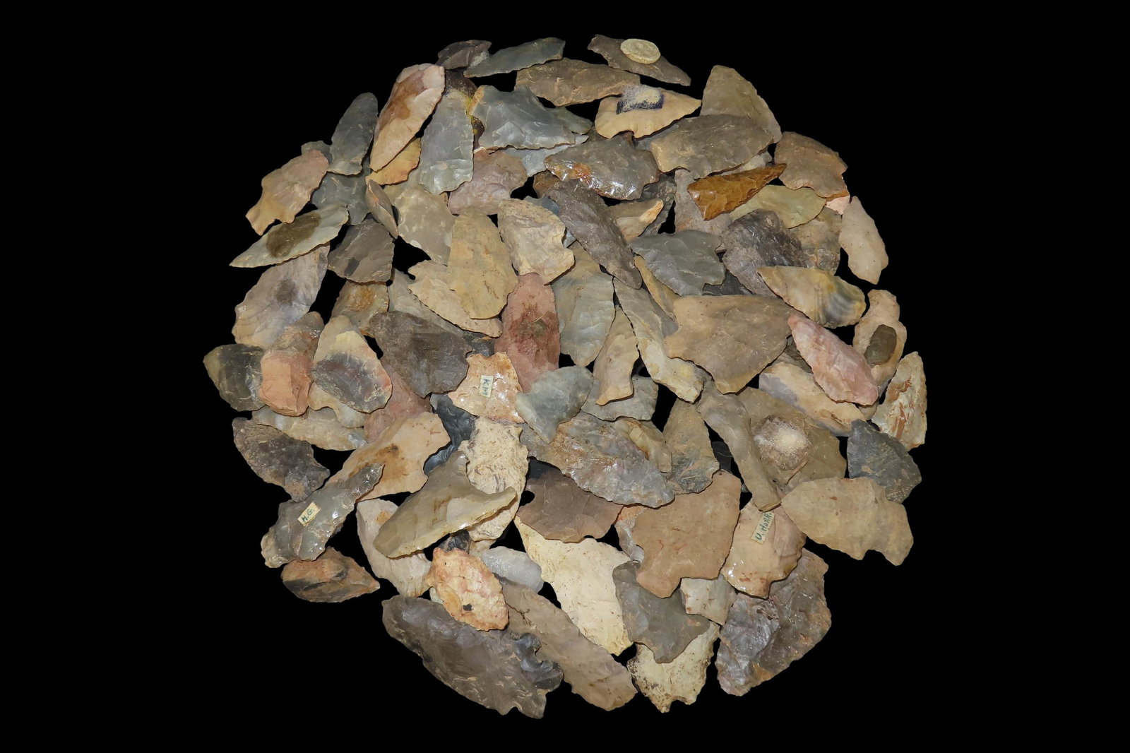 Lot of Miscellaneous Woodland and Archaic Arrowheads, Tennessee: Lot of Miscellaneous Woodland and Archaic Arrowheads, Tennessee