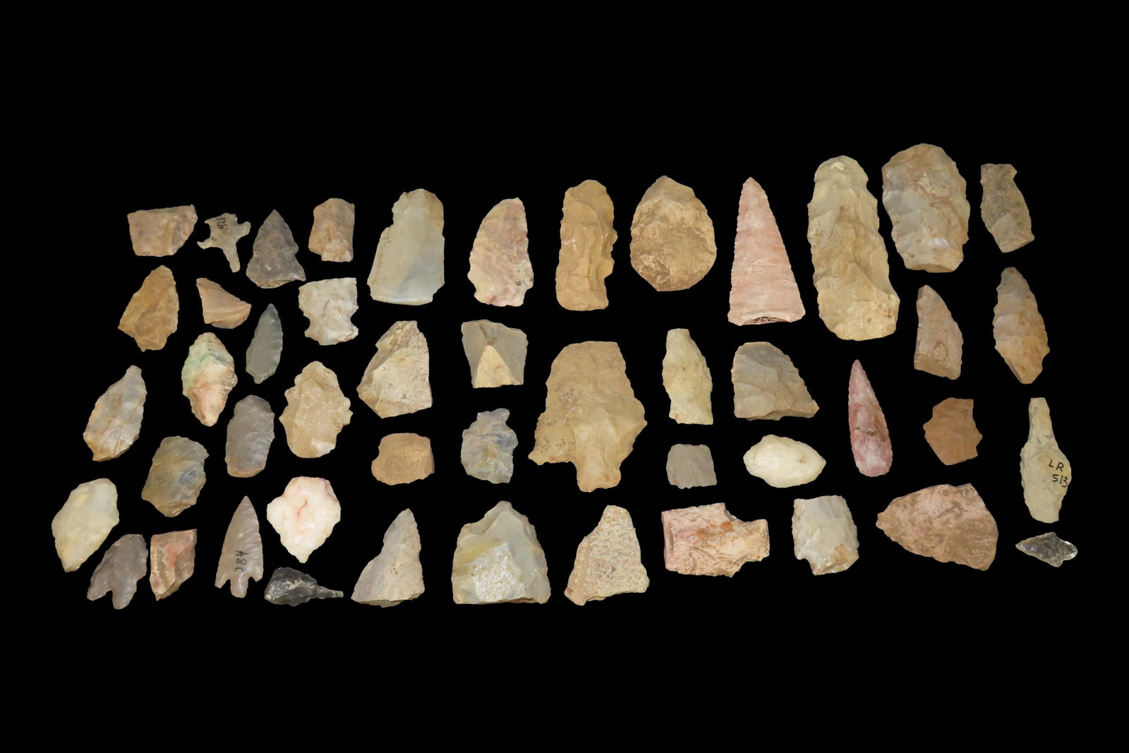 Lot of Miscellaneous Woodland and Archaic Arrowheads, Tennessee: Lot of Miscellaneous Woodland and Archaic Arrowheads, Tennessee