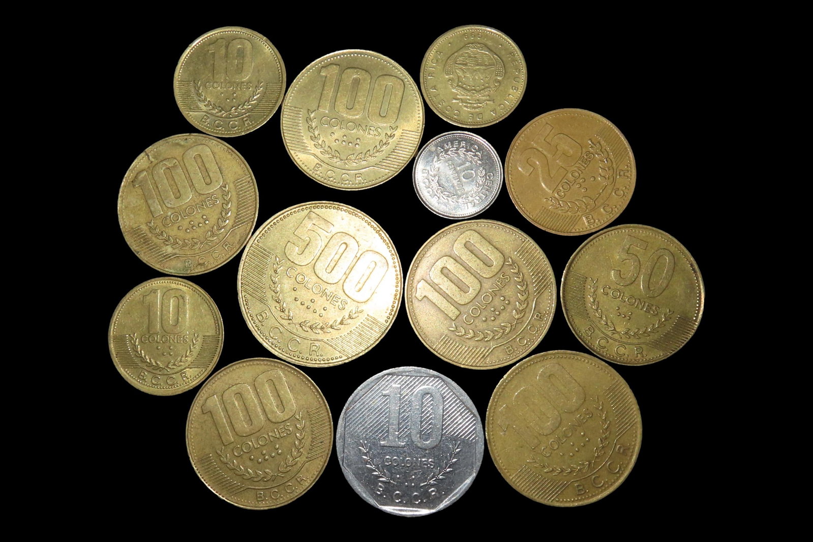 Lot of 12 Coins, Costa Rica (1 of 6)