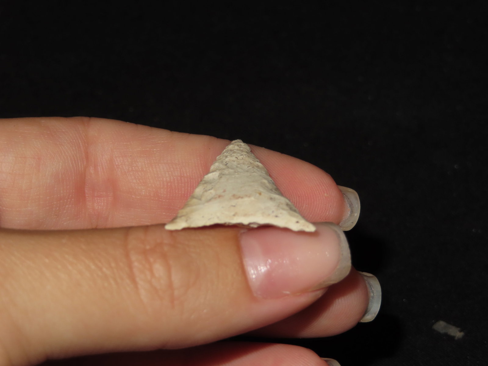 1 3/8" Very Well-Made Triangular Point, Illinois, Great Example - 4