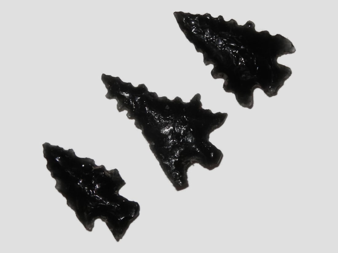 Lot of 3 Well-Made Obsidian Bird Points, Northern California (1 of 3)