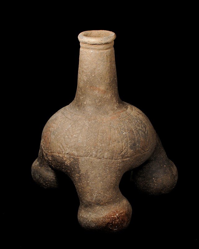 Tri Pod Bottle, Lonoke Co AR, 9 5/8" tall (1 of 5)