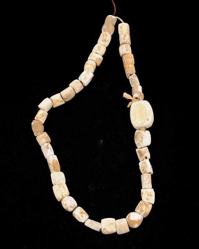 Fine necklace of Mississippian shell Barrel beads, (1 of 1)