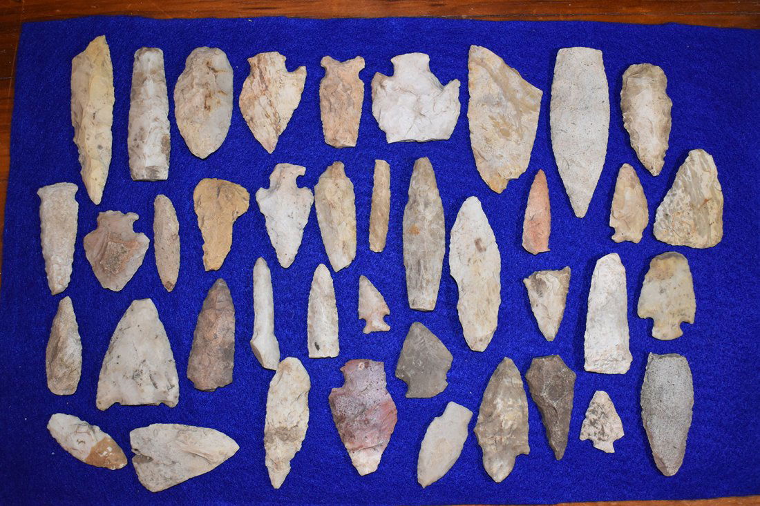 LOT OF 40 ARROWHEADS FOUND IN HANCOCK COUNTY ILLINOIS (1 of 7)