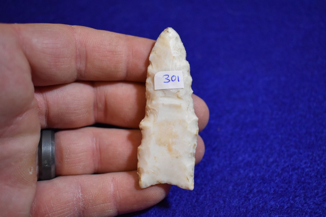 FLUTED CLOVIS, WHITE BRULINGTON CRECENT FLINT, GOOD (1 of 5)