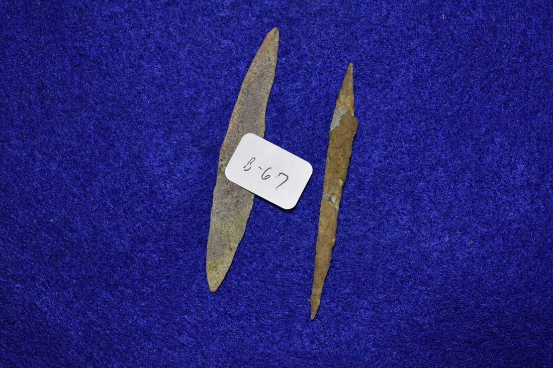 PAIR OF OLD COPPER CULTURE COPPER AWLS FROM OCONTO, (1 of 2)