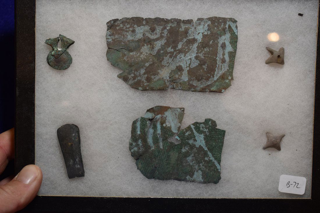 3  5/8" FRAME OF COPPER SOUTH AMERICAN TWEEZERS & BEADS (1 of 4)