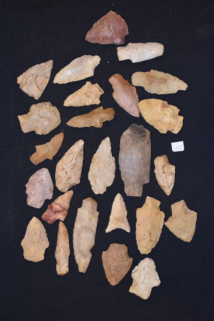 Lot of 25 Arrowheads from Louisianna (1 of 1)