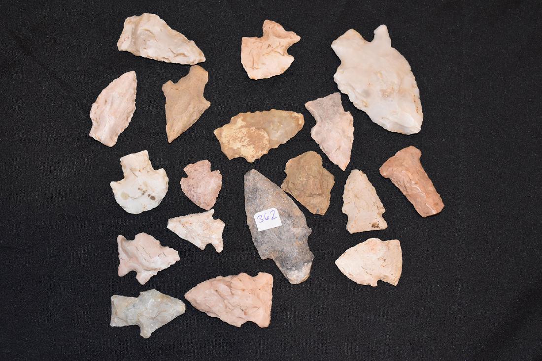 20 Arrowheads from Missouri (1 of 1)