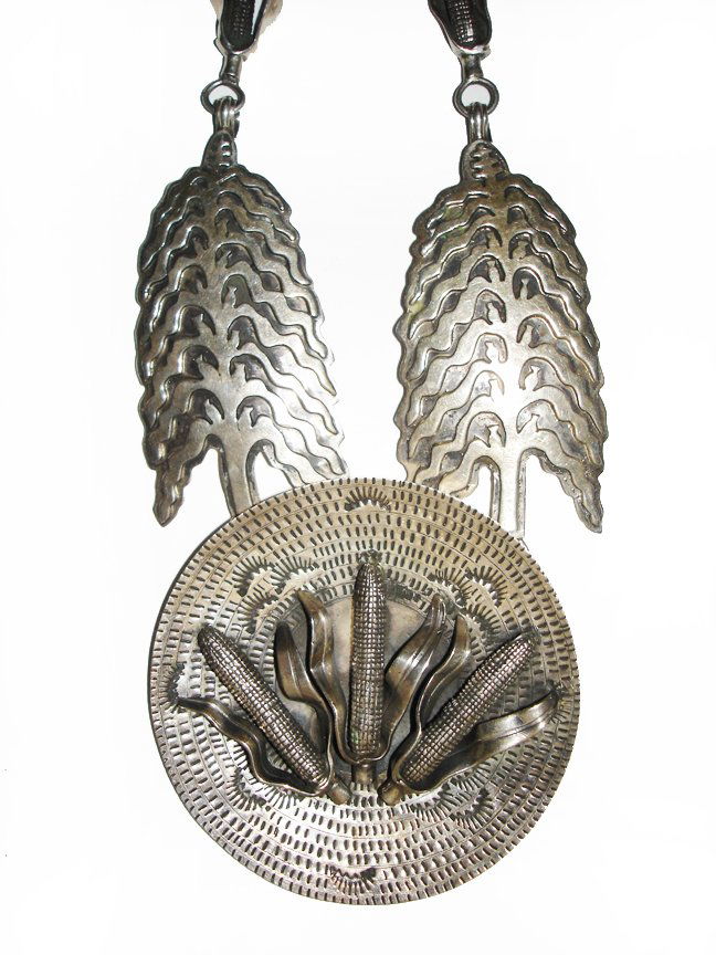 Vintage Corn Offering Necklace Alvin Vandever (1 of 3)
