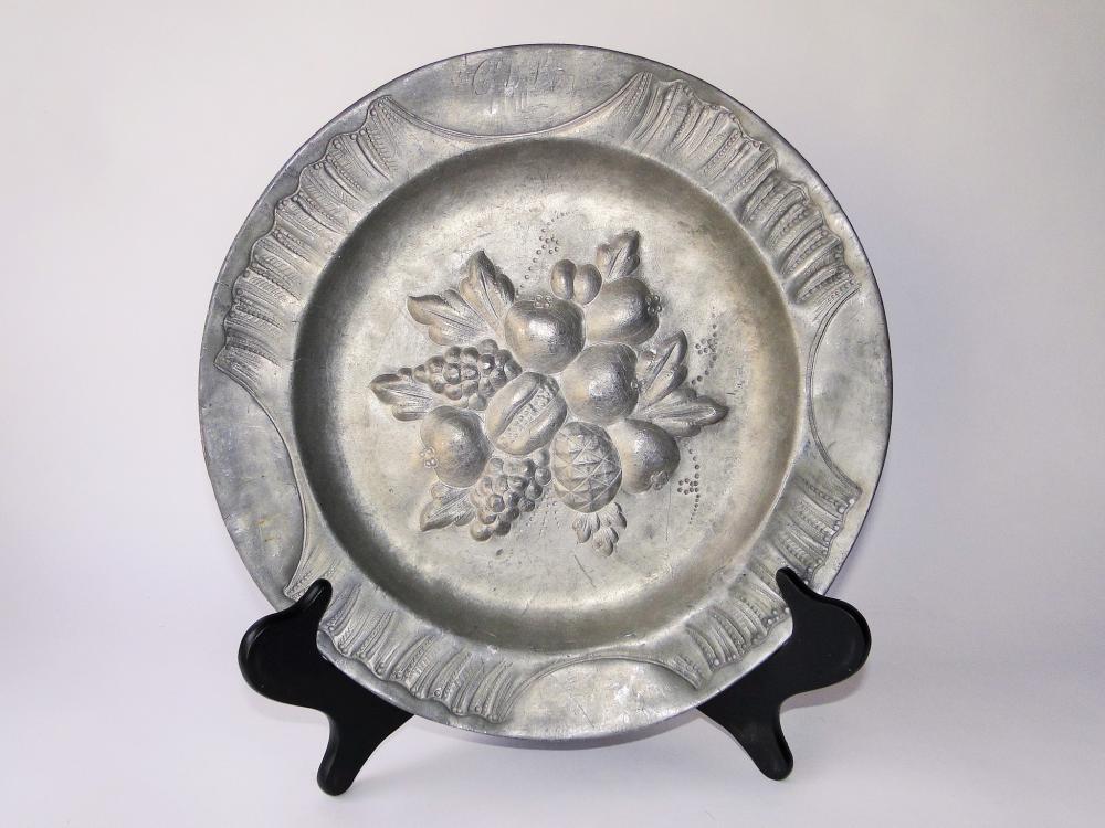 19TH C PEWTER CHARGER MOLD (1 of 1)
