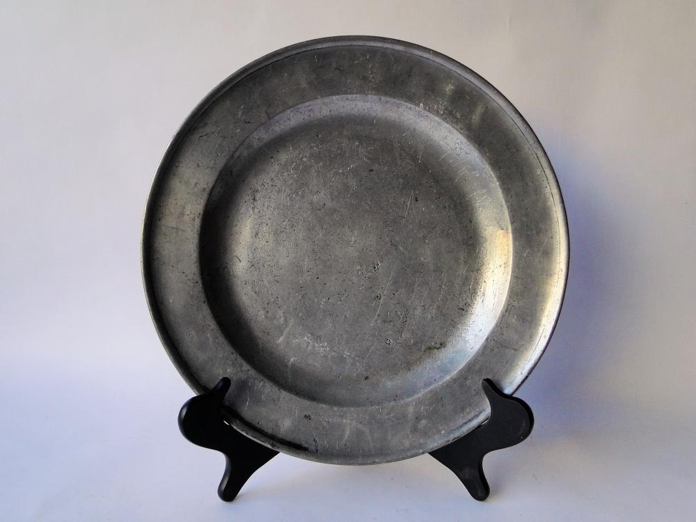 LARGE PEWTER CHARGER (1 of 4)