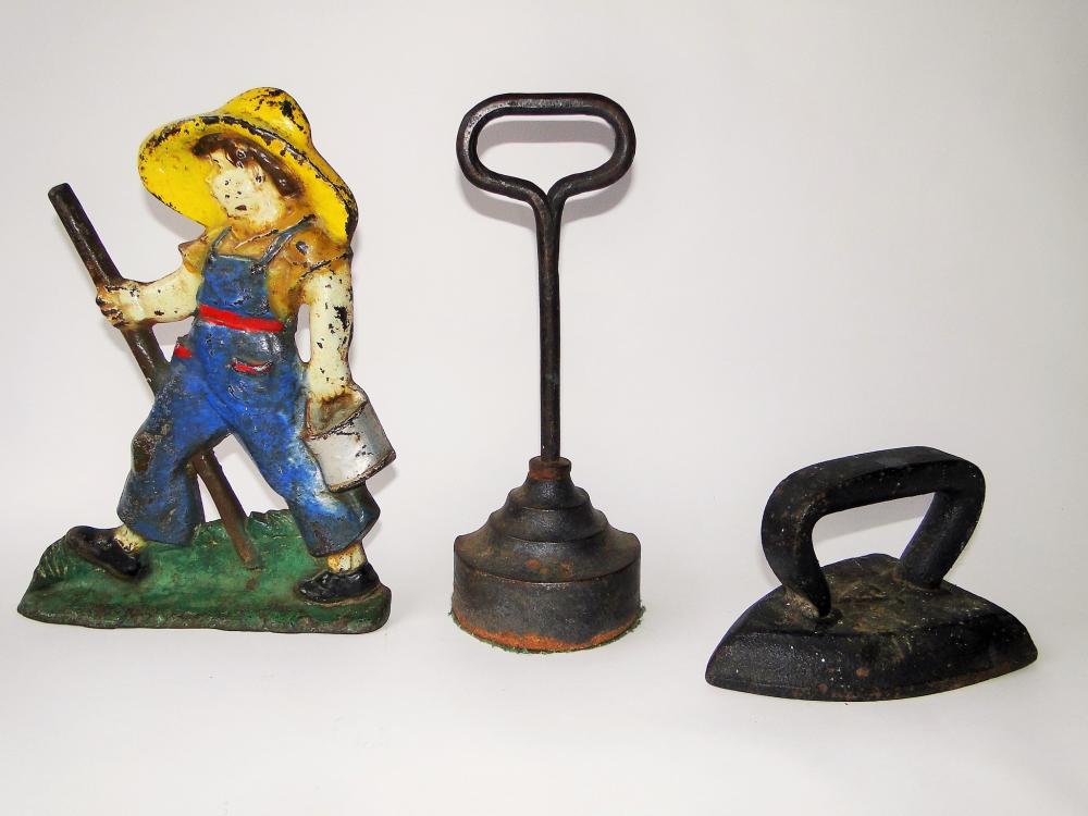 GROUPING OF DOORSTOPS: GROUPING OF DOORSTOPS