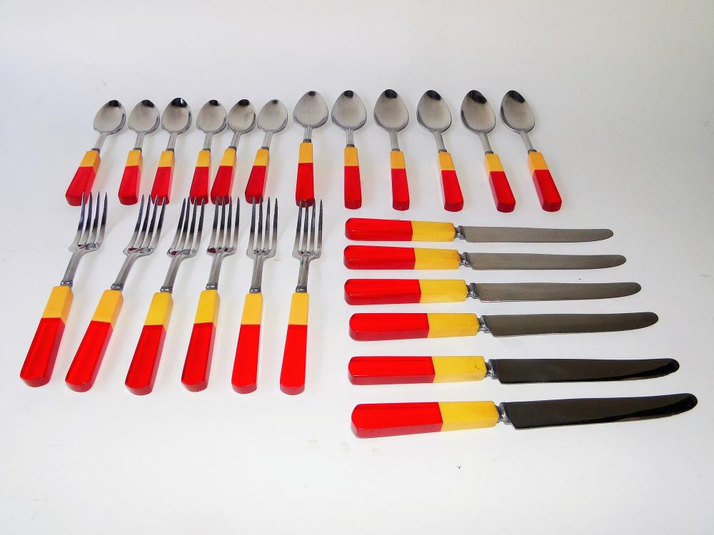 OLD, LIKE NEW, BAKELITE FLATWARE SET FOR SIX: OLD, LIKE NEW, BAKELITE FLATWARE SET FOR SIX
