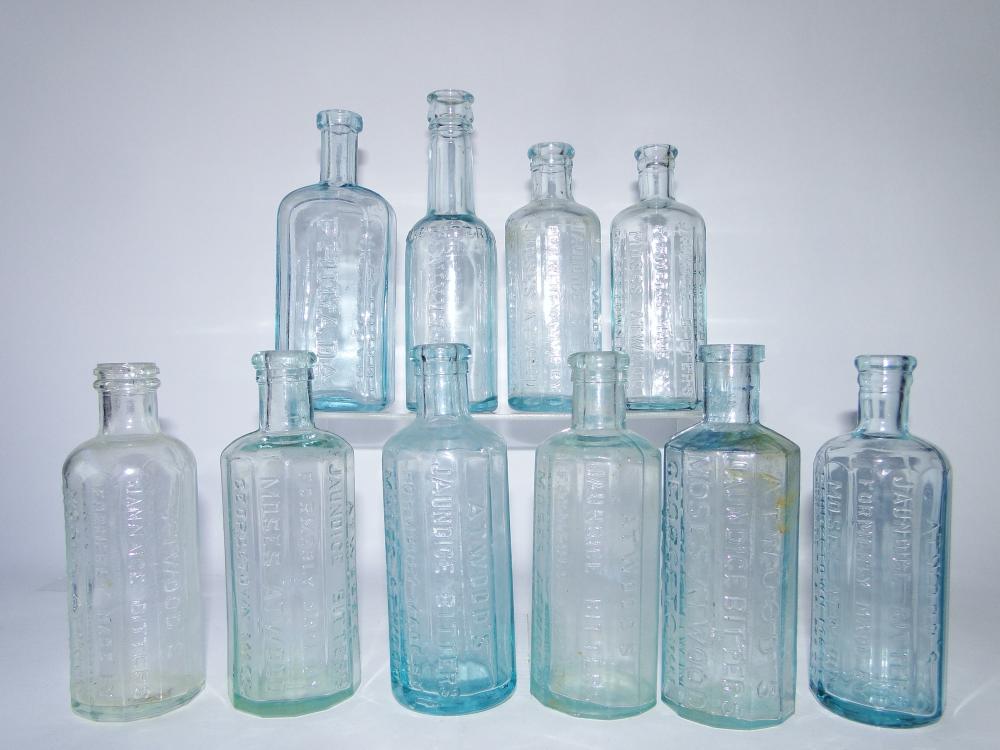 GROUPING TEN GLASS BOTTLES: GROUPING TEN GLASS BOTTLES, ATWOODS, LEA AND PERINS, OTHERS
