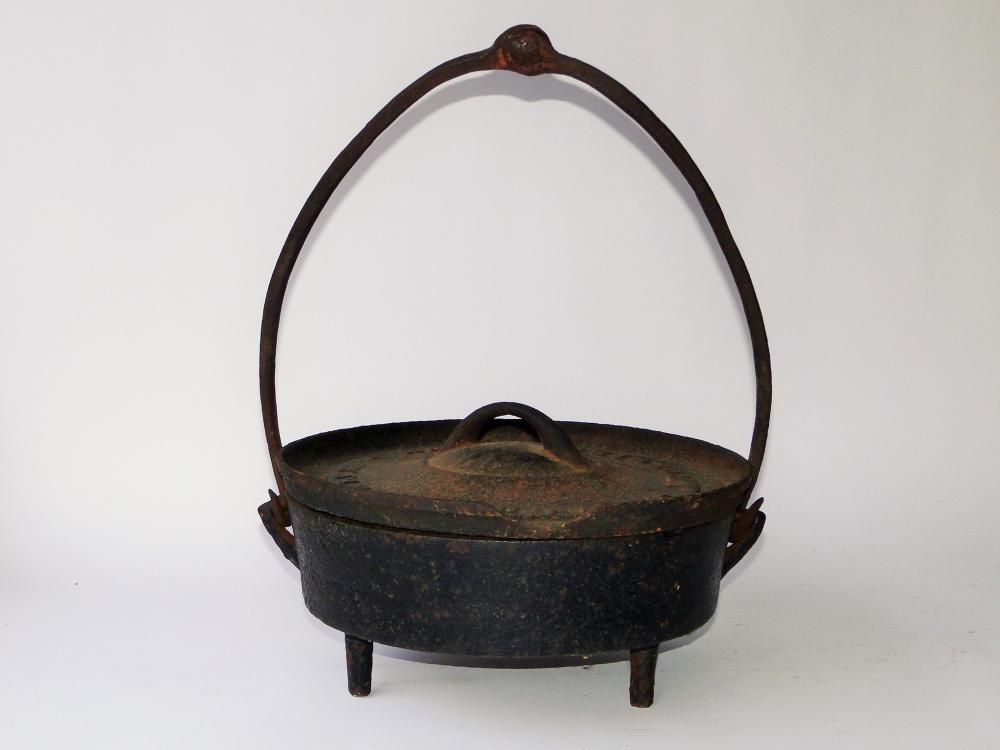 EARLY 18TH C IRON FIRESIDE PAN W/ COVER (1 of 3)