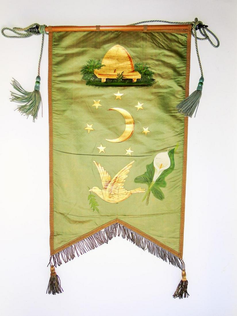 SILK FRATERNAL BANNER PAINTED DECORATION (1 of 2)